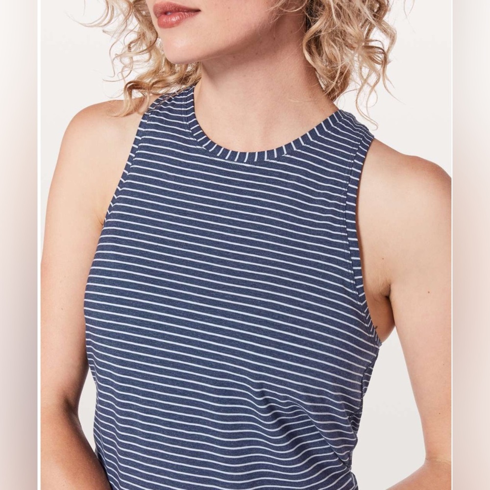 Lululemon All Tied Up Tank in Modern Stripe Heathered Hero Blue Size 6